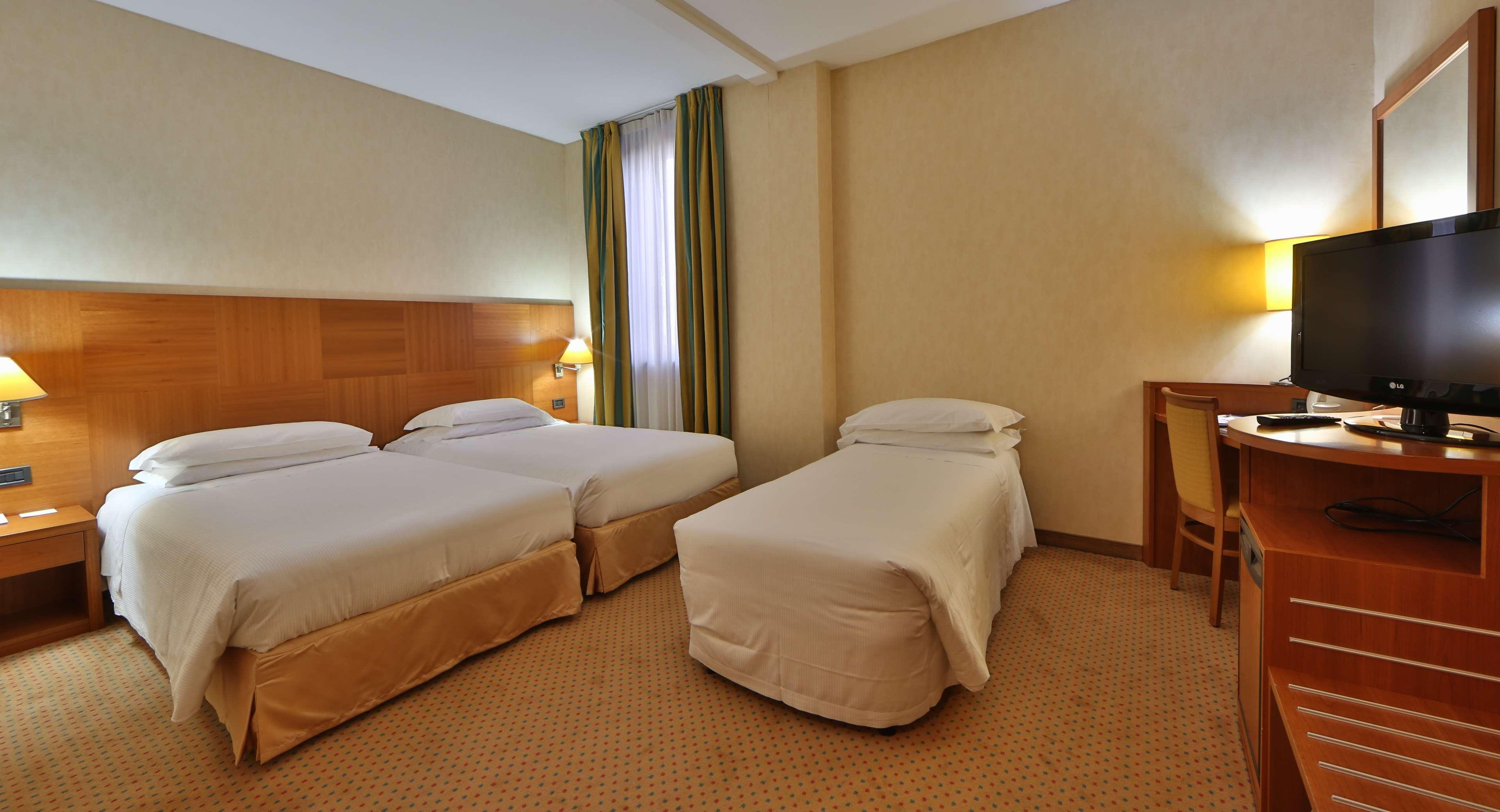 Best Western Cavalieri Della Corona Cardano Al Campo Esterno foto