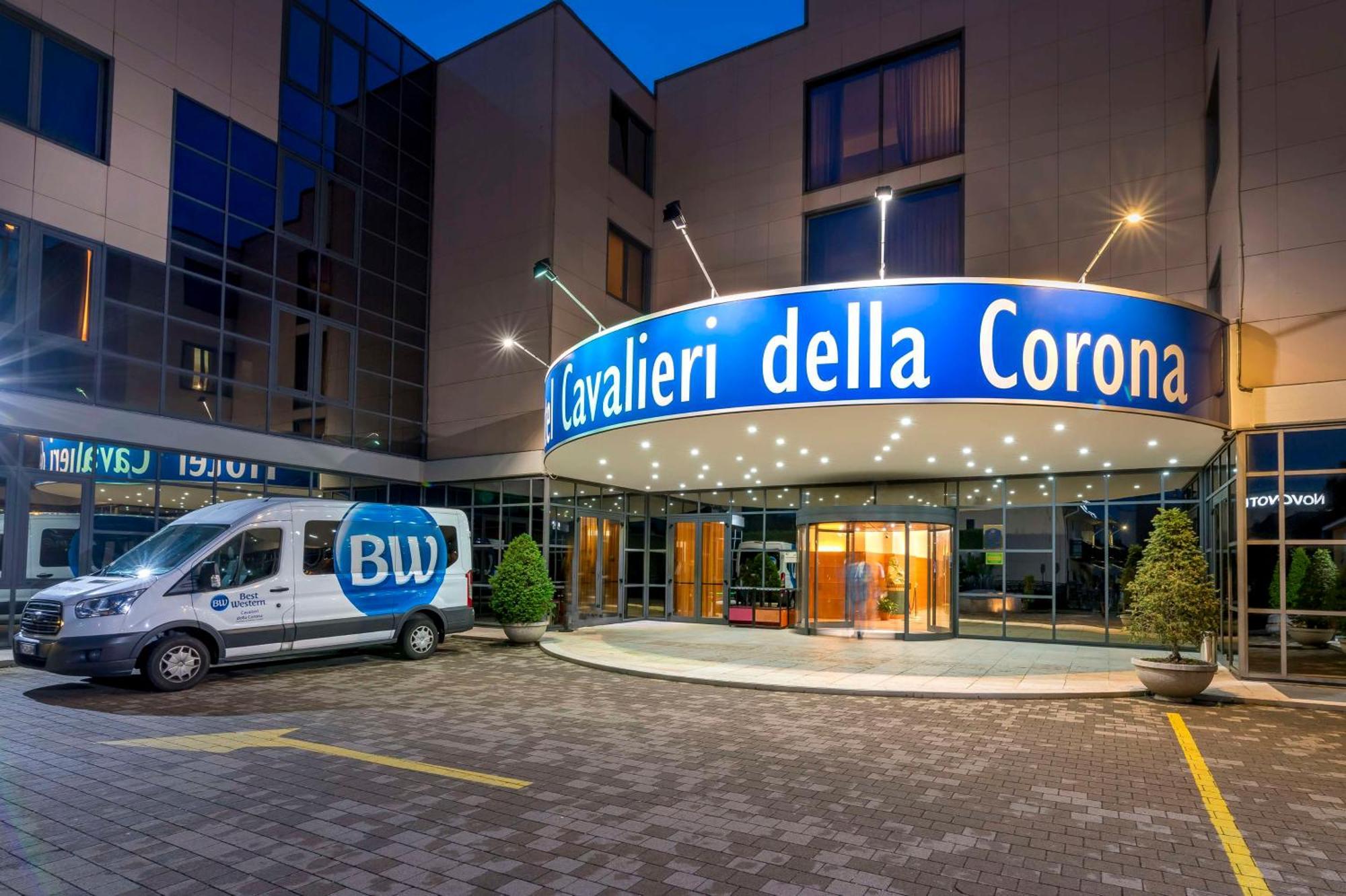 Best Western Cavalieri Della Corona Cardano Al Campo Esterno foto