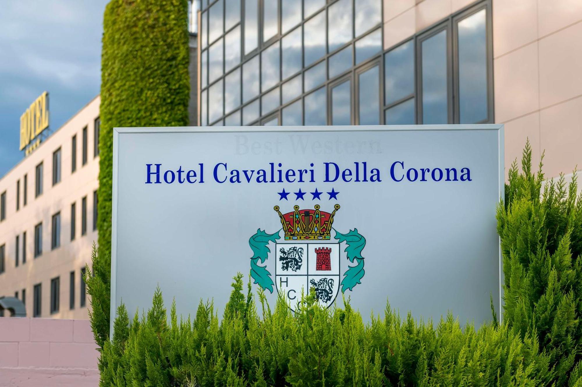 Best Western Cavalieri Della Corona Cardano Al Campo Esterno foto